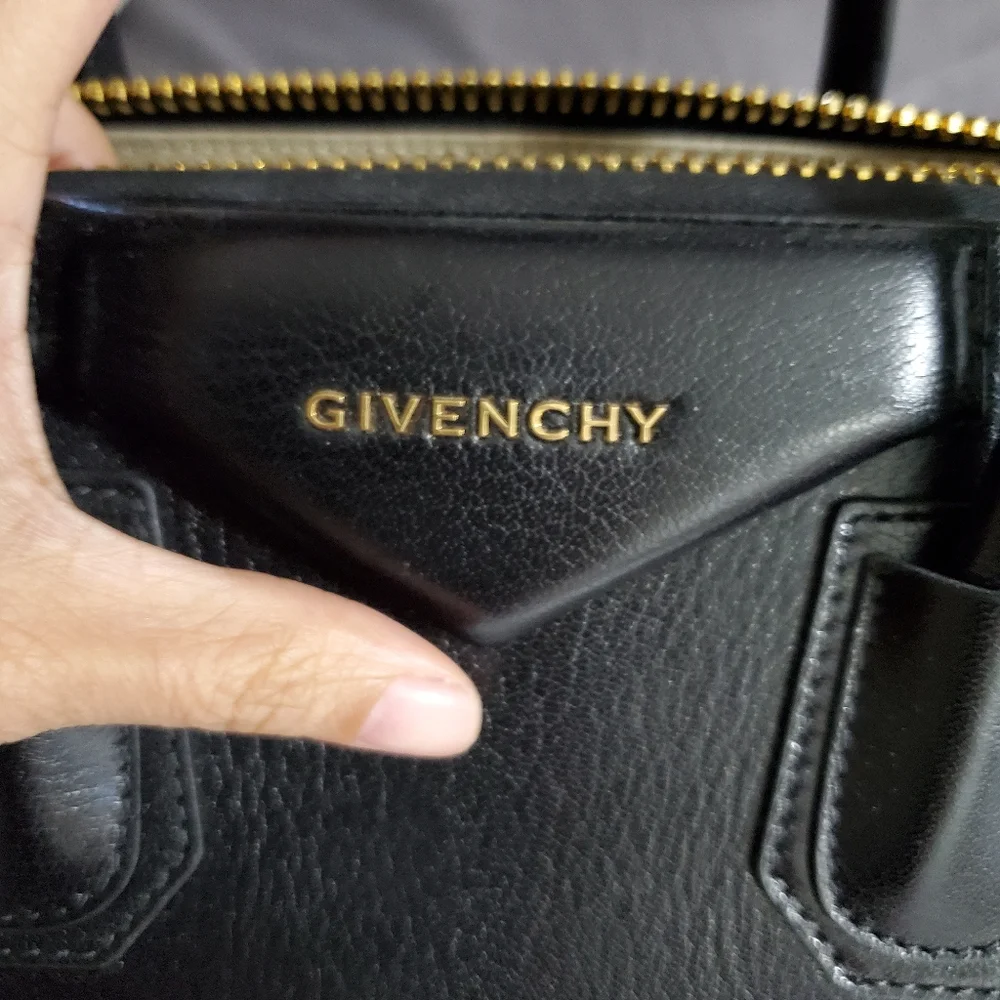 SOLD/Givenchy SMALL Antigona - Picture 6 of 17